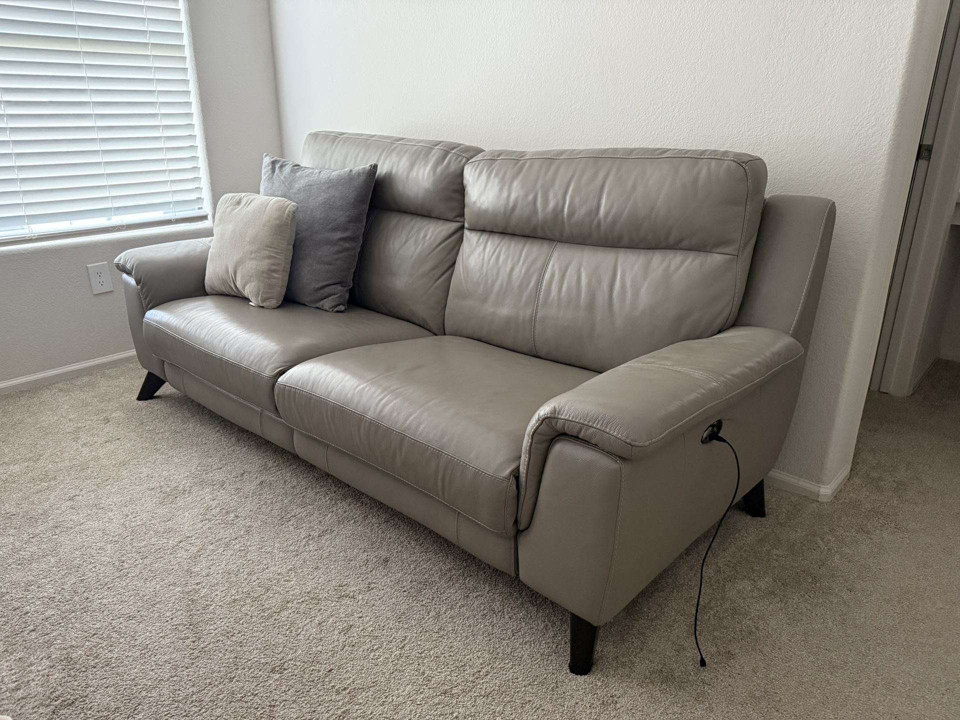 Leather couch recliner love seat cream/beige