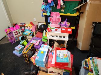 Garage sale kids swim, shoes, pajamas, toys, etc