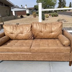 Couch (Loveseat) 