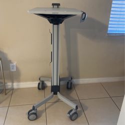 Ergotron – Neo-Flex Rolling Laptop Cart