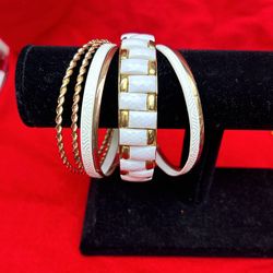 Beautiful Bangle Set