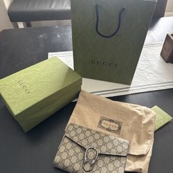 Gucci Shoulder bag