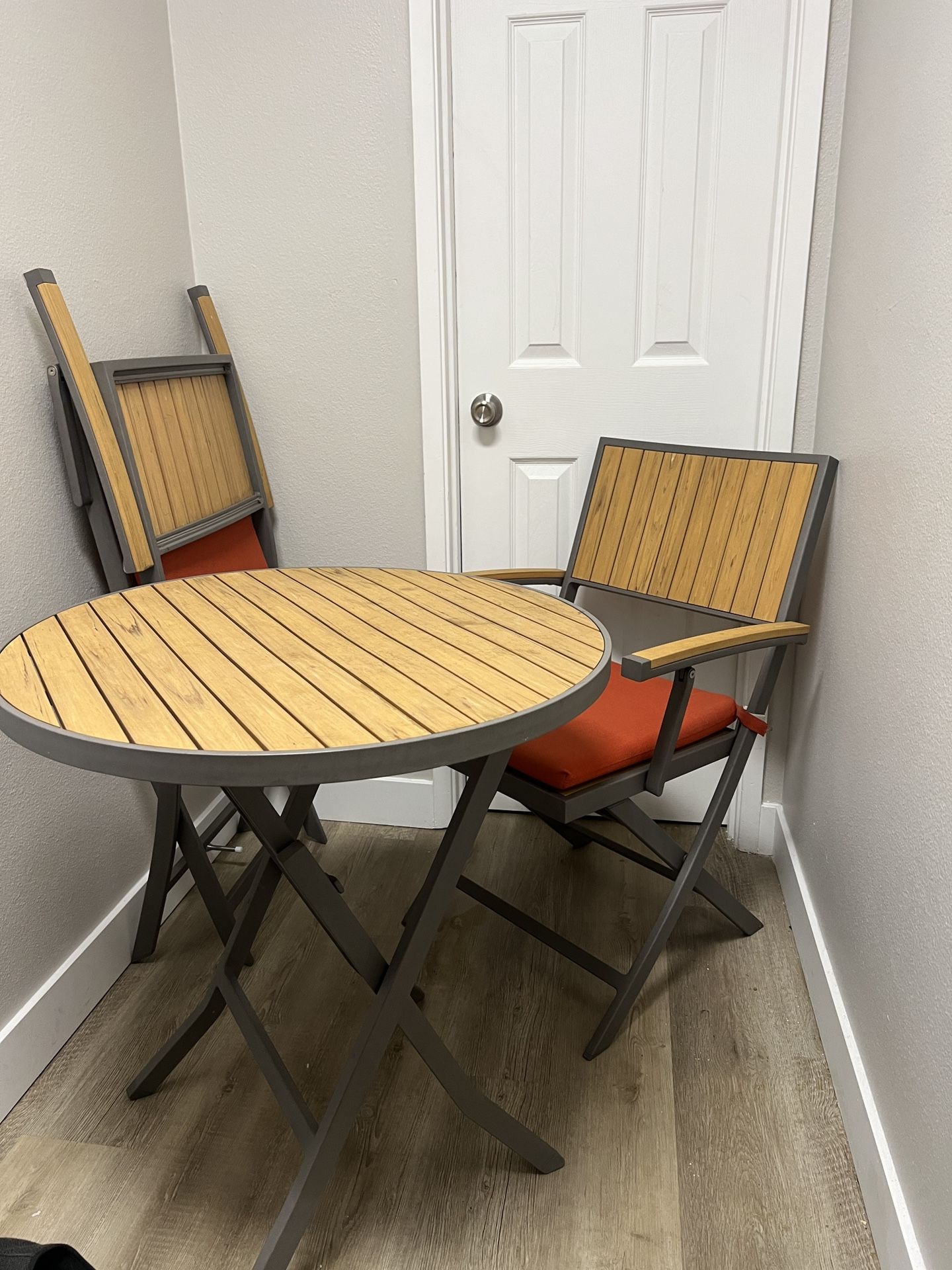 outdoor table & two chairs