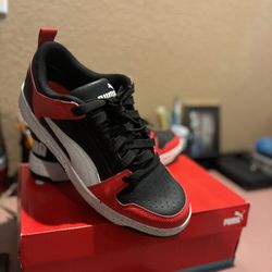 Men’s Puma Tennis Shoes Size 10