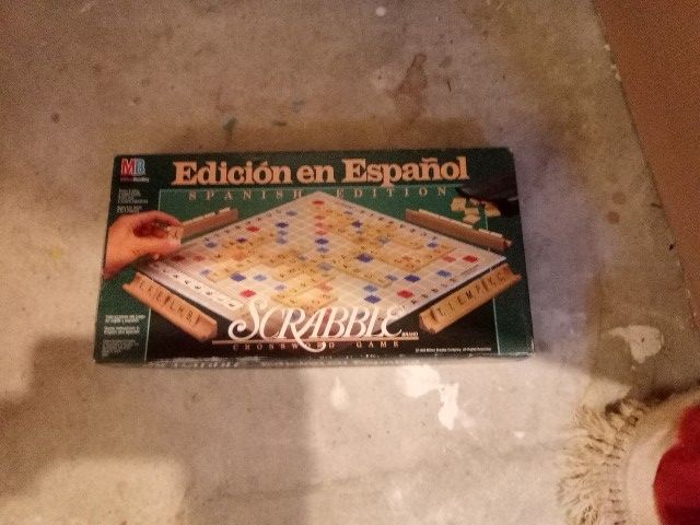 Scrabble Spanish Edition Crossword Boardgame