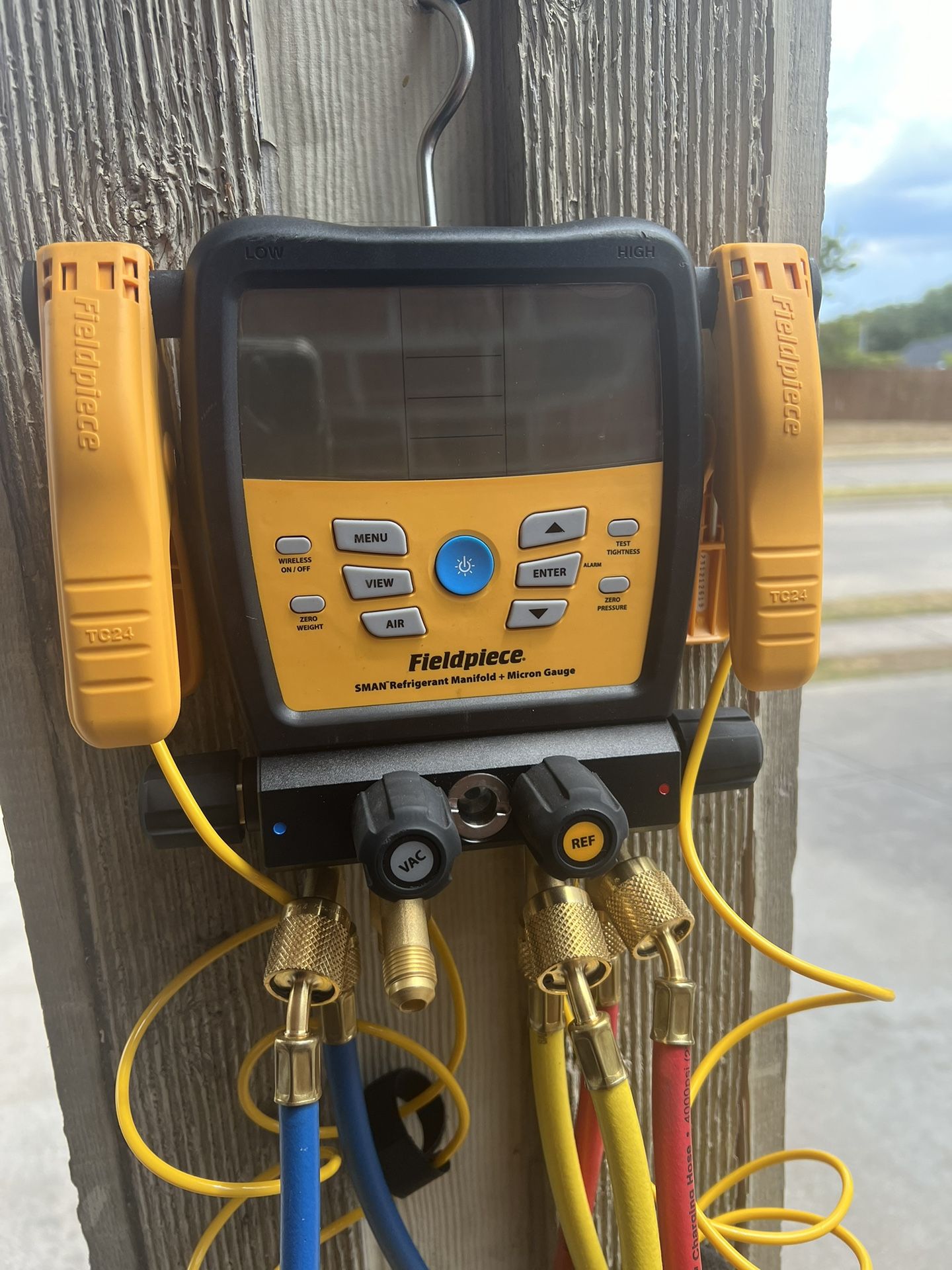 Fieldpiece Gauges
