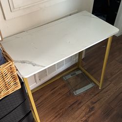 6 Folding Desks