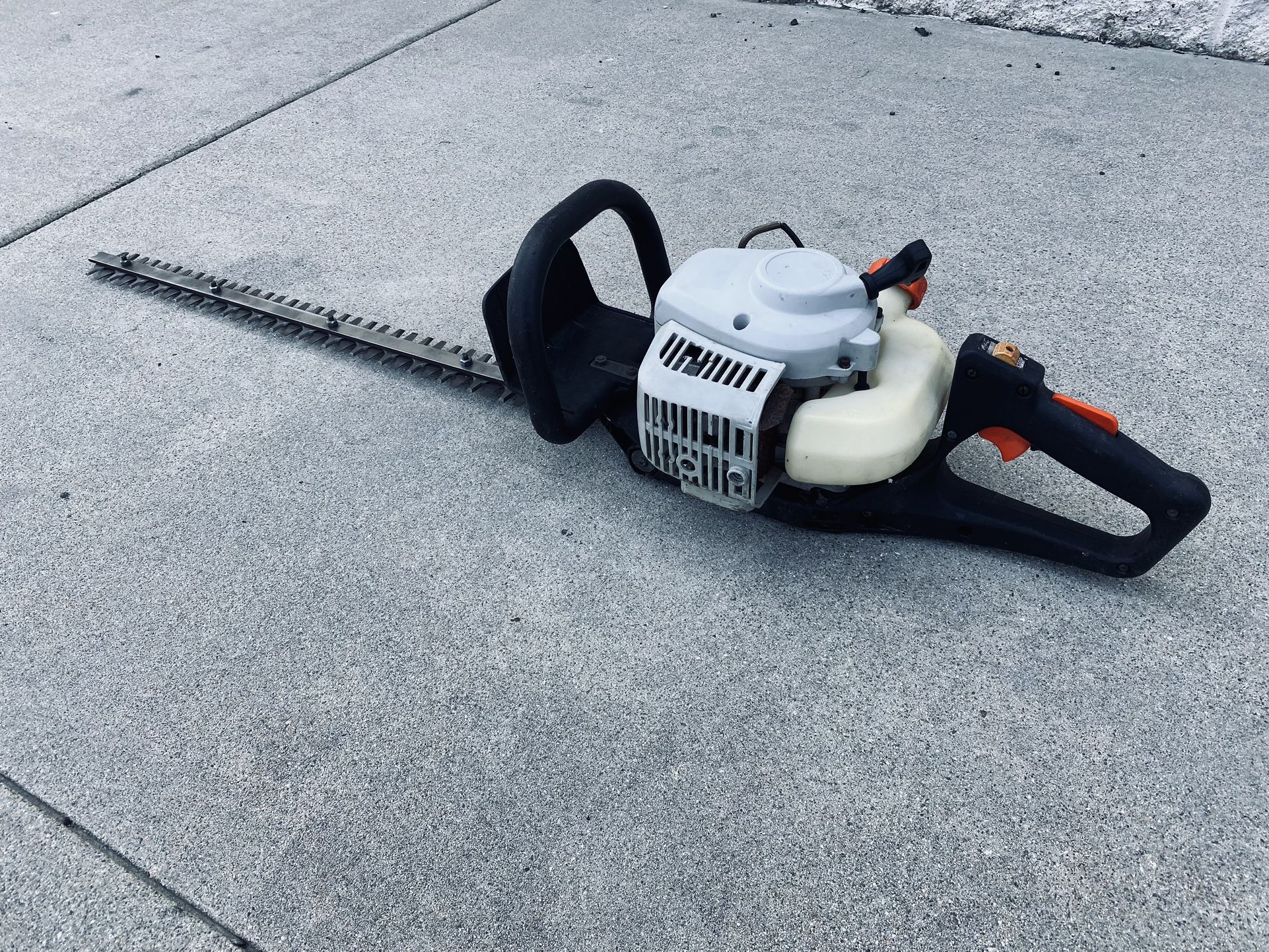 Echo Commercial Gas Hedge Trimmer 