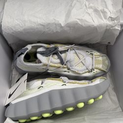 Nike Mind 002 Flyknit ‘White Grey Volt’