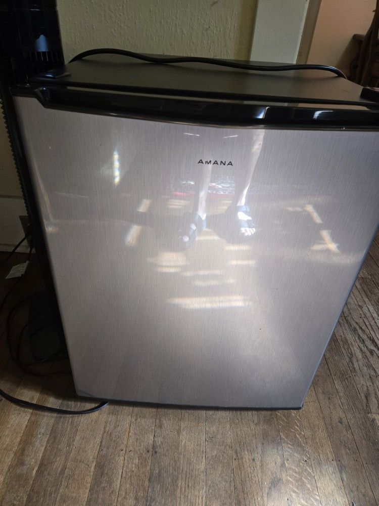 Mini Refrigerator & Freezer