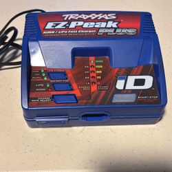 Traxxas EZ-Peak NIMH/LIPO FAST Charger 