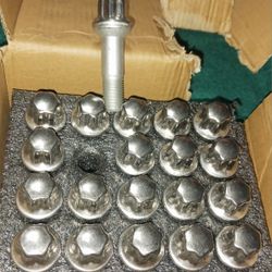 20pc Wheel Lug Bolts For Benz(Info In Pic)