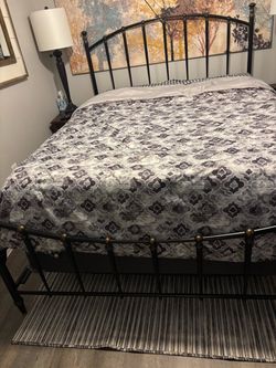 Bed frame Queen