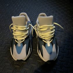 yeezy boost 700 wave runner 