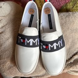 TOMMY HILFIGER WOMEN SHOES