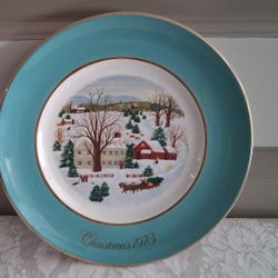 AVON First Edition Annual Christmas Plate (1973) "CHRISTMAS ON THE FARM"