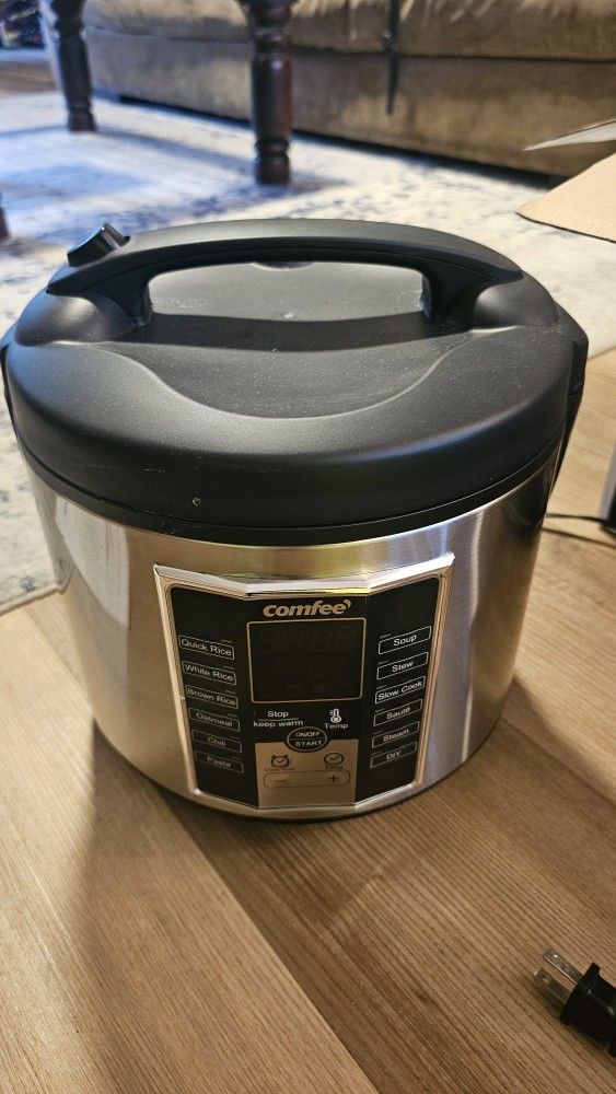 MB-M25 Rice Cooker
