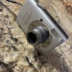 Canon PowerShot SD870 IS Digital ELPH (Read Description)