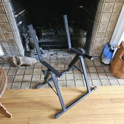 Folding Tilt Back Amp Stand 