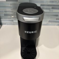 Keurig K-Mini Single Serve K-Cup Pod Coffee Maker, 6 to 12oz Brew size, with Cord Storage, Perfect for Small Spaces, Black