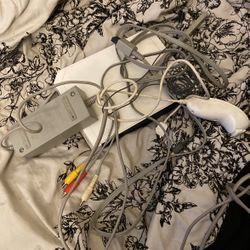 Nintendo Wii Works Perfectly Fine Only Has Nunchuck. $100