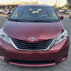 2013 Toyota Sienna