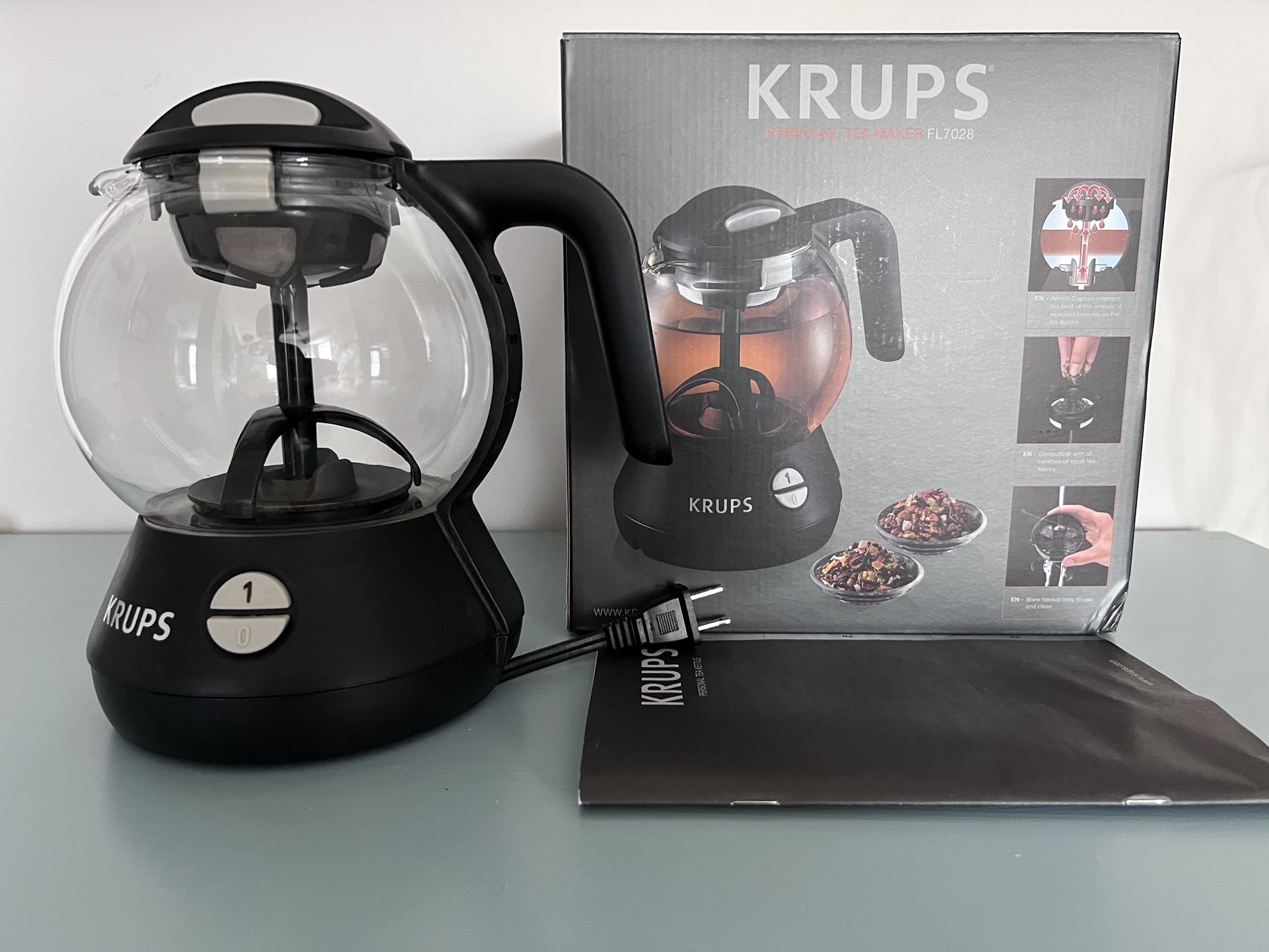 KRUPS FL7028 Personal Glass Tea Kettle with Integrated Infusion Basket, 1-Liter, Black