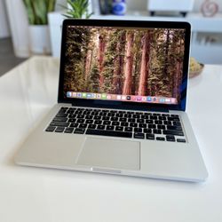 LIKE NEW Apple MacBook Pro 15" Excellent Condition Laptop Works Great! 250GB SSD 8GB Ram