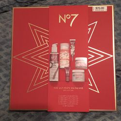 No 7. Skin Care Kit.  7 Items In Box 
