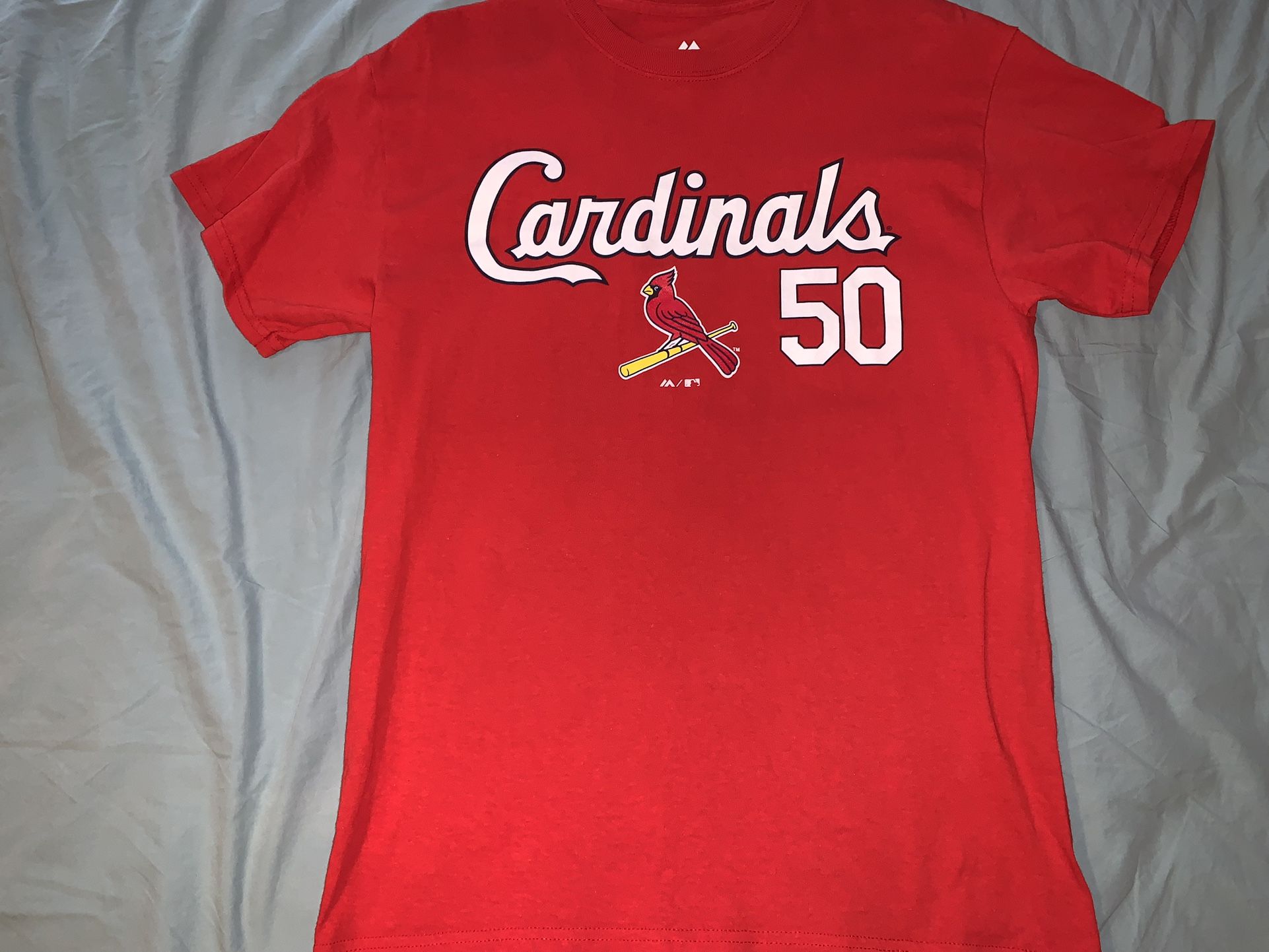 Majestic’s Adam Wainwright (St. Louis Cardinals) Red Shirt; Men’s Medium
