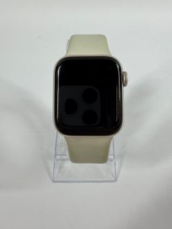 Unlocked Apple Watch SE 2nd Gen 40MM Starlight Aluminum Starlight Sport Band