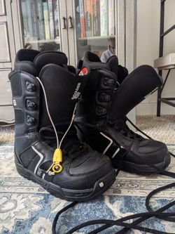 Burton Invader boots Size 9