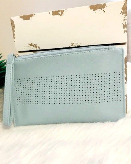 NEW Saks Fifth Avenue  Blue Wristlet /Bag/Purse 