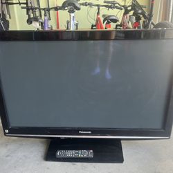 40 Inch Panasonic TV 