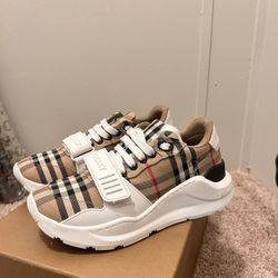 Authentic Burberry shoes 