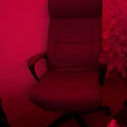 Staple Ergonomic Office Chair 