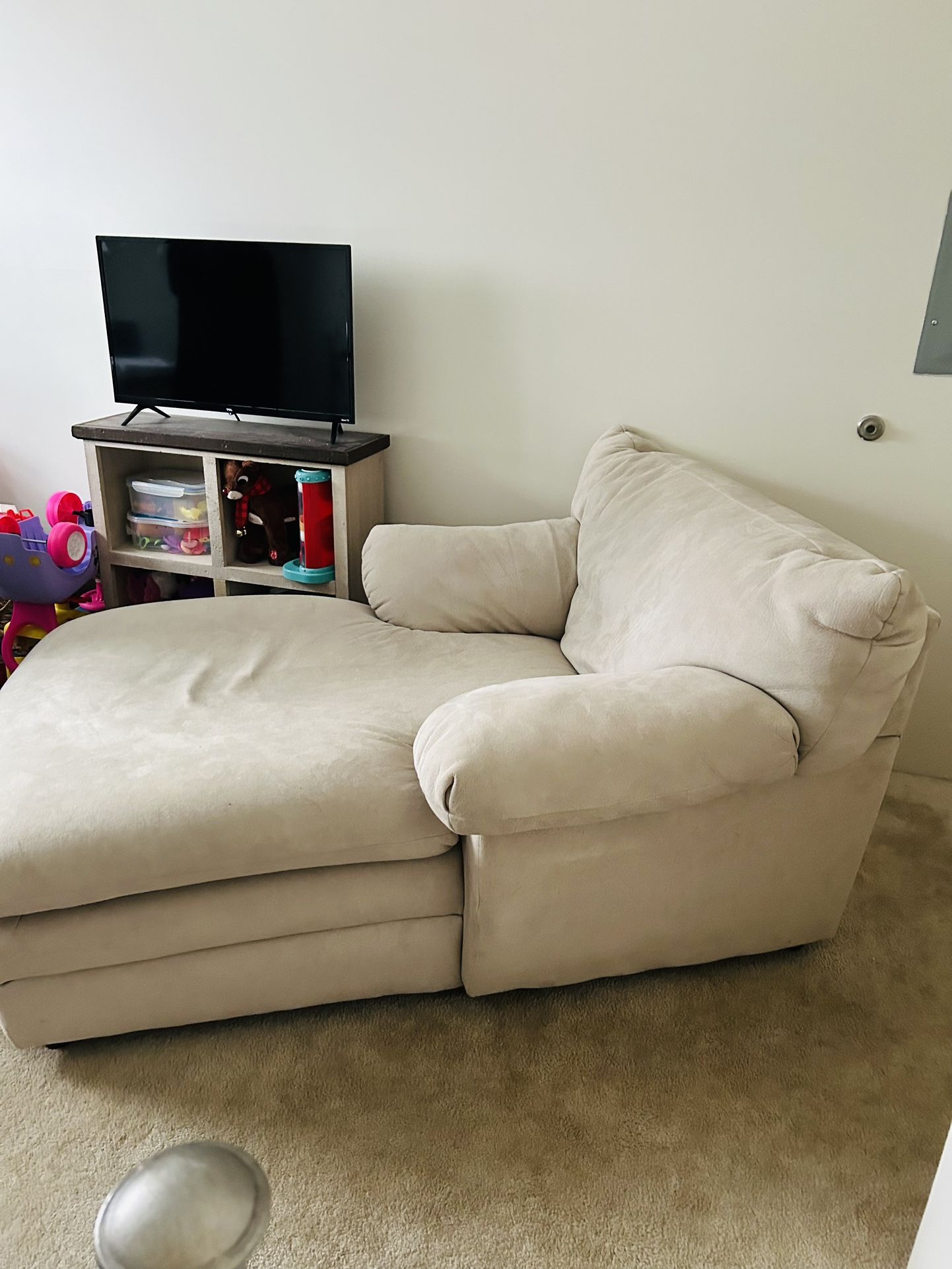 Comfortable Chaise Lounge/sleeper Chair For sale  (originally From Jordan’s)