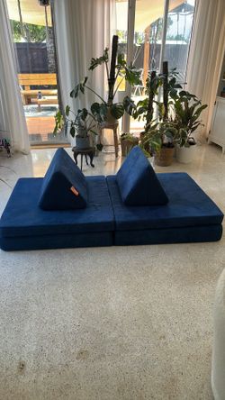 Nugget couch