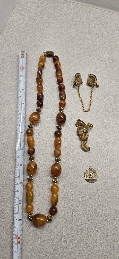Vintage Jewelry Set – Necklace, Brooch, Clips, Charm (4 pcs)