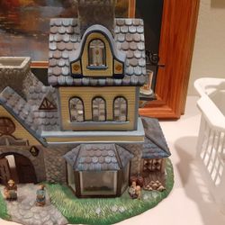 Partylite Olde World Village Candle Shop