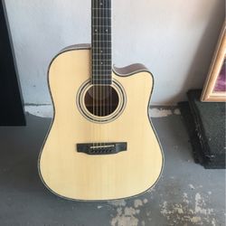 Acoustic Guitar Barely Used. Excellent Beginner Guitar 