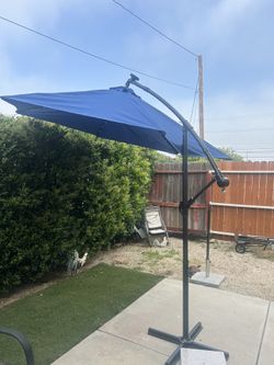10” FT Offset Cantilever Solar Light Market Umbrella Patio Color: Navy Base Included