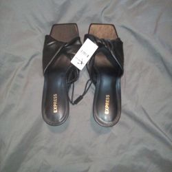 New Size 9  Express Women Open Beck Heals.