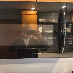 Microwave- Over-the- Range