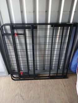 Foldable twin bed frame