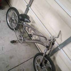 Custom Made Cruiser With Mag Wheels