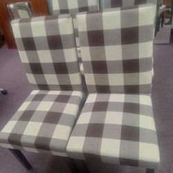 4 Dining Chairs 