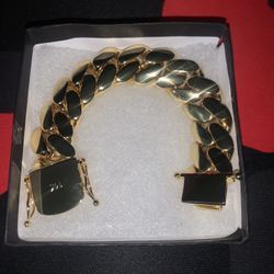 14k Gold Plated Cuban link bracelet (7 Inch 15MM)