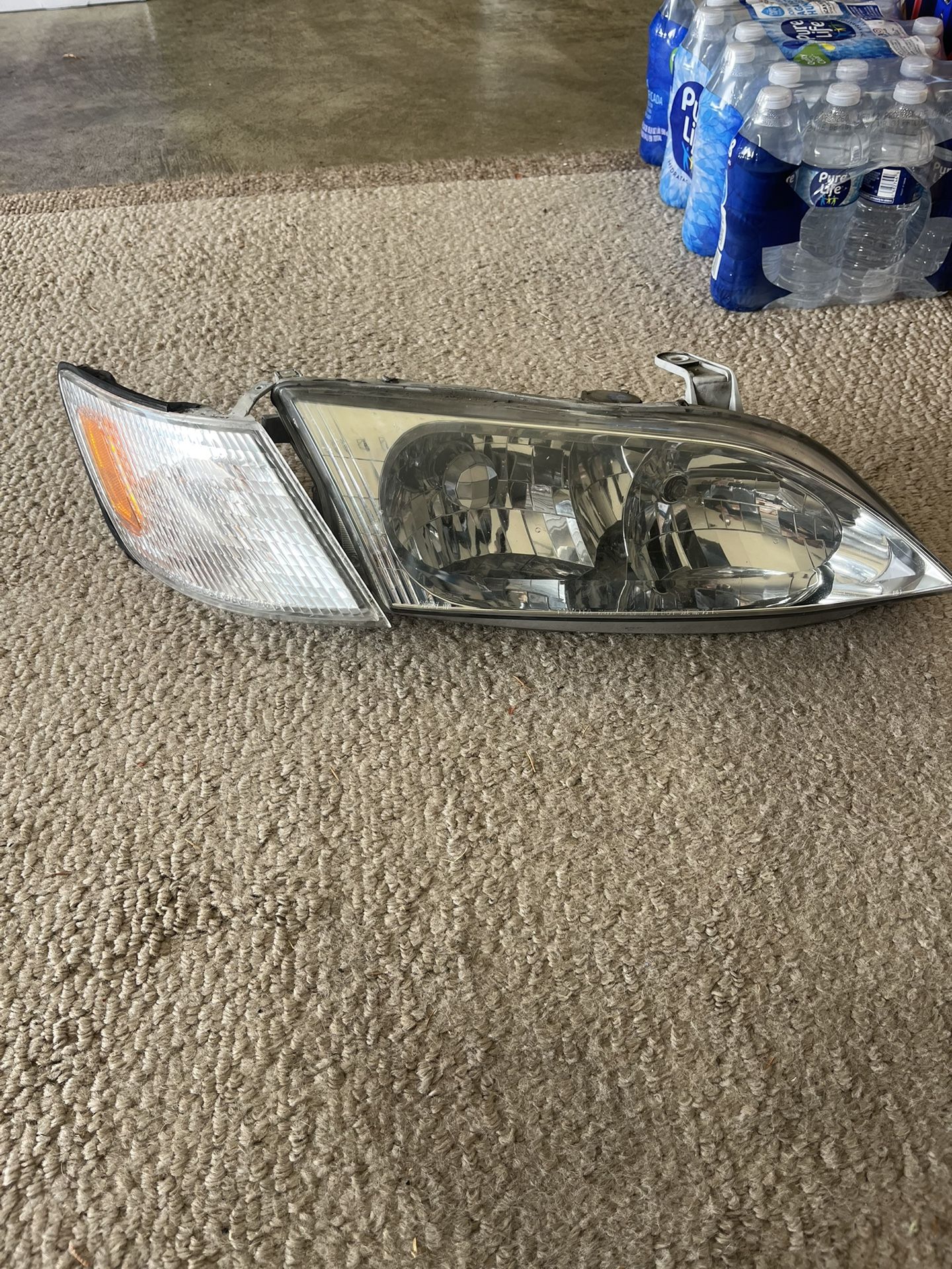 1997 Lexus ES300 Headlights