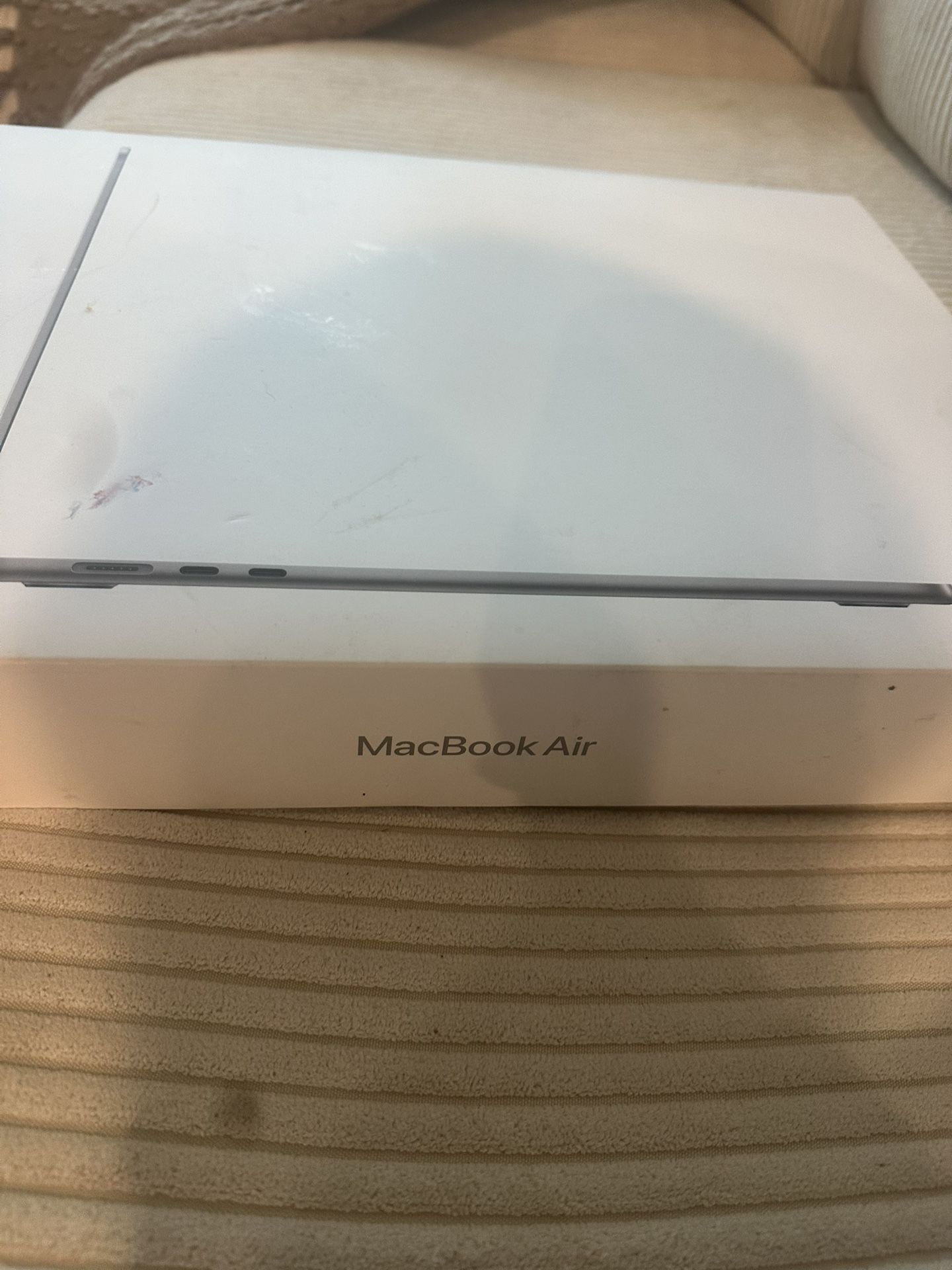 Mac Book Mint Condition 
